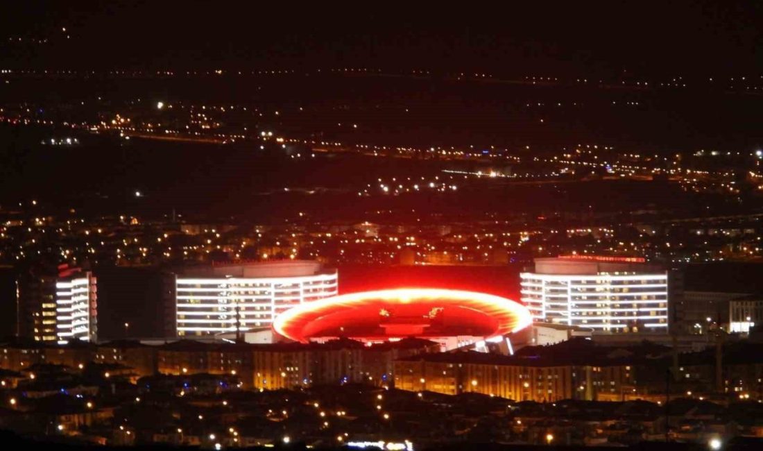 Erzurum Şehir Hastanesi, gün içinde sağlık hizmeti almakta zorlanan vatandaşlar