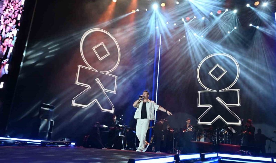 Erzurum Kültür Yolu Festivali’nin ilk gününde sahne alan sevilen sanatçı
