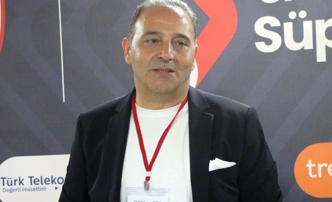 SAMSUN ( ) – Samsunspor Futbol Direktörü Fuat Çapa, taraftarların