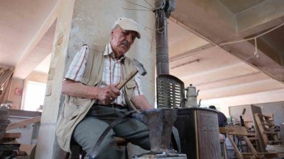 İnegöl’de 145 Yıllık Fıçıcılık Geleneği Dededen Toruna Yaşatılıyor Bursa’nın İnegöl
