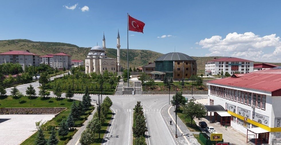 Bitlis Eren Üniversitesi Tıp Fakültesi, ilk 3 yıl boyunca eğitimlerini
