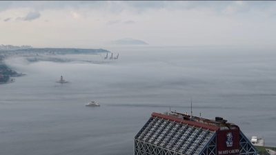 İstanbul’da sabah saatlerinde etkisini artıran yoğun sis, hem kara hem