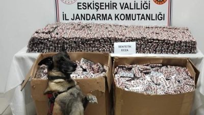 Eskişehir İl Jandarma Komutanlığı ekiplerince düzenlenen uyuşturucu operasyonunda, İstanbul’dan kente