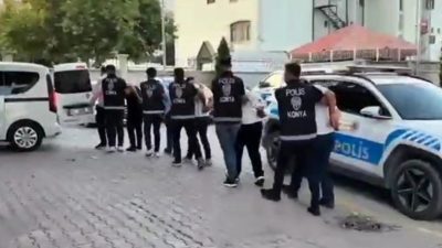 Konya’da park halindeki kamyonetin camını kırarak araç içerisindeki 450 bin