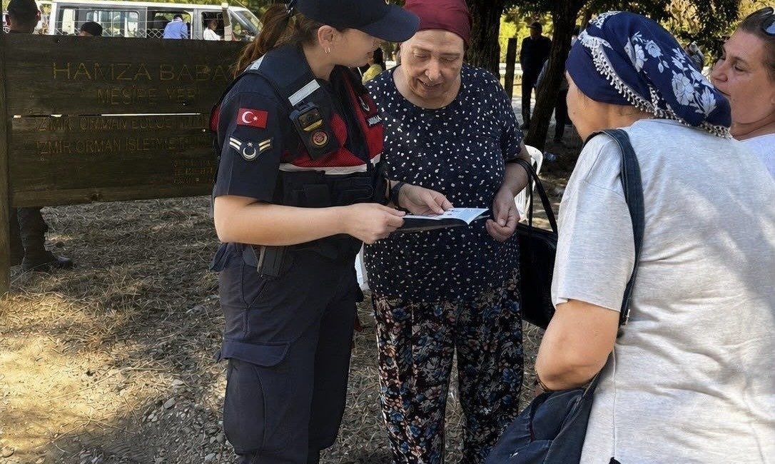 İzmir’in Kemalpaşa ilçesinde düzenlenen Hamza Baba Anma etkinliklerinde jandarma ekipleri,