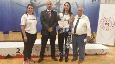 Kütahyalı genç sporcu Elif Kaya, Türkiye Savate Gençler Combat Şampiyonası’nda