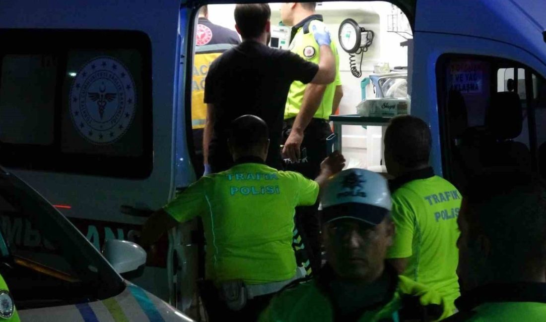 Malatya’da trafik polislerinin bulunduğu ekip aracı ile otomobilin çarpışması sonucu