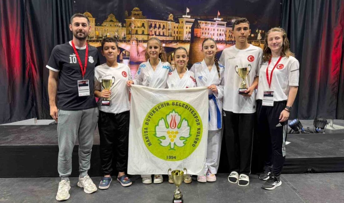 İsviçre’de düzenlenen Uluslararası Basel Open Masters Karate Turnuvası’nda Manisa Büyükşehir