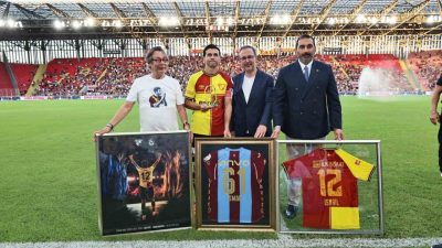 Önceki Dönem Gençlik ve Spor Bakanı, AK Parti İzmir Milletvekili