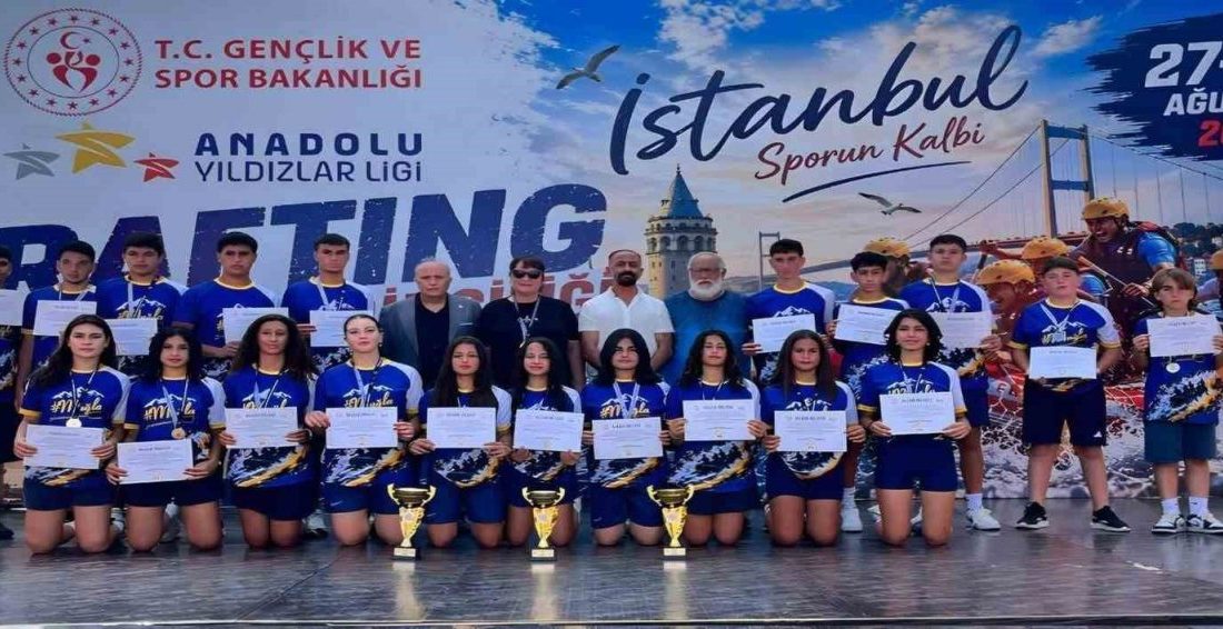 İstanbul’un Şile ilçesinde düzenlenen Anadolu Yıldızlar Ligi (ANALİG) Rafting Türkiye