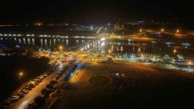 Muş’un tarihi ve turistik mekanlarından Murat Köprüsü, farklı etkinliklerle ziyaretçilerini