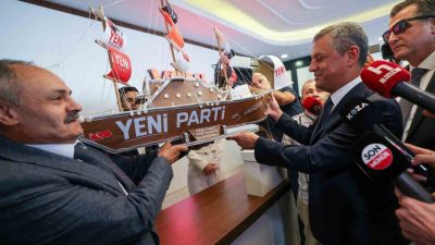 YENİ Parti Genel Başkanı Özgür Özel, Ankara Çankaya’da bulunan YENİ
