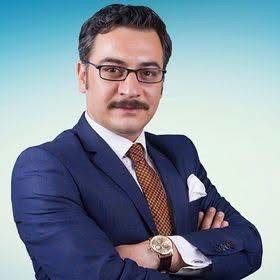 Şanlıurfa’da devrilen otomobilin sürücüsü televizyon sunucusu Ömer Yılan, hayatını kaybetti.