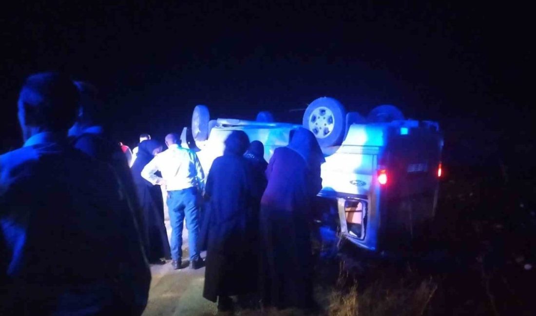 Sivas’ın İmranlı ilçesinde minibüsün devrilmesi sonucu meydana gelen kazada 7