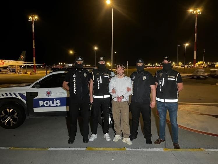 31 Ekim 2017 tarihinde hakkında Kırmızı Bülten yayımlanan suç örgütü