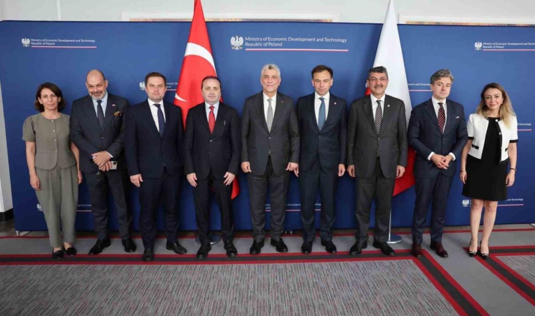 Ticaret Bakanı Ömer Bolat, Polonya’nın başkenti Varşova’ya düzenlediği resmi ziyaret