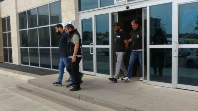 Uşak’ta bir kuyumcuda gerçekleştirilen soygunla ilgili gözaltına alınan 4 şüpheliden