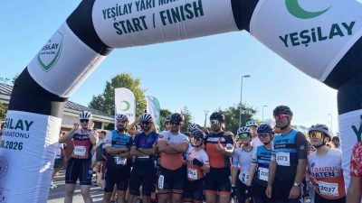 Türkiye Yeşilay Cemiyeti tarafından düzenlenen Yeşilay Yarı Maratonu, yaklaşık bin