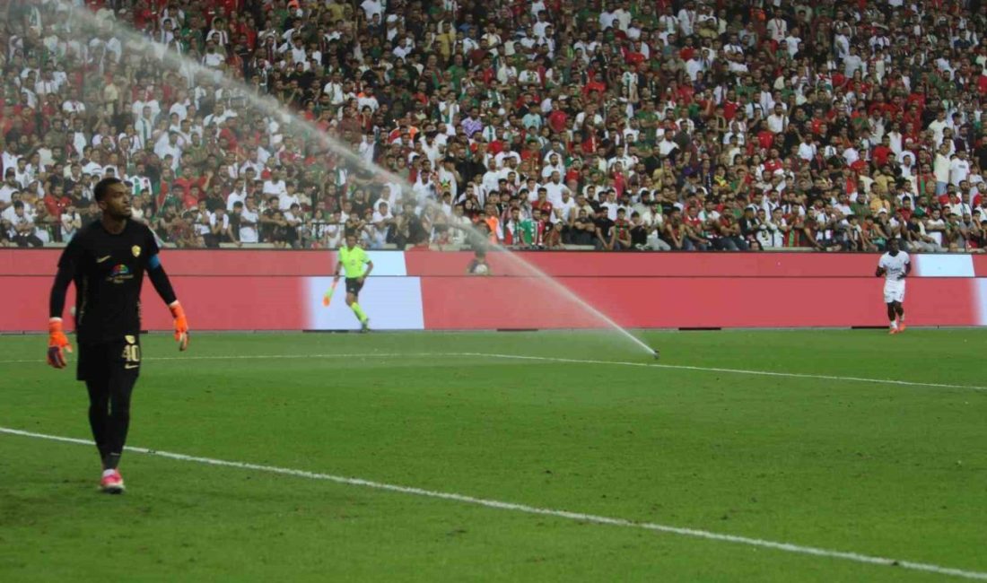 Amed Sportif Faaliyetler Beşiktaş maçı oynandığı esnada saha sulama sistemi
