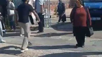 Ankara’nın Etimesgut ilçesinde Kamu Personeli Seçme Sınavı’na (KPSS) girecek aday,