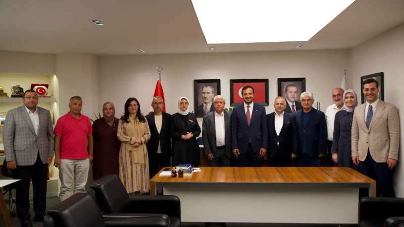 Üsküdar Belediye Meclisi’nin CHP’li üyeleri Ahmet Başbaydar, Ayhan Aydın, Hüseyin