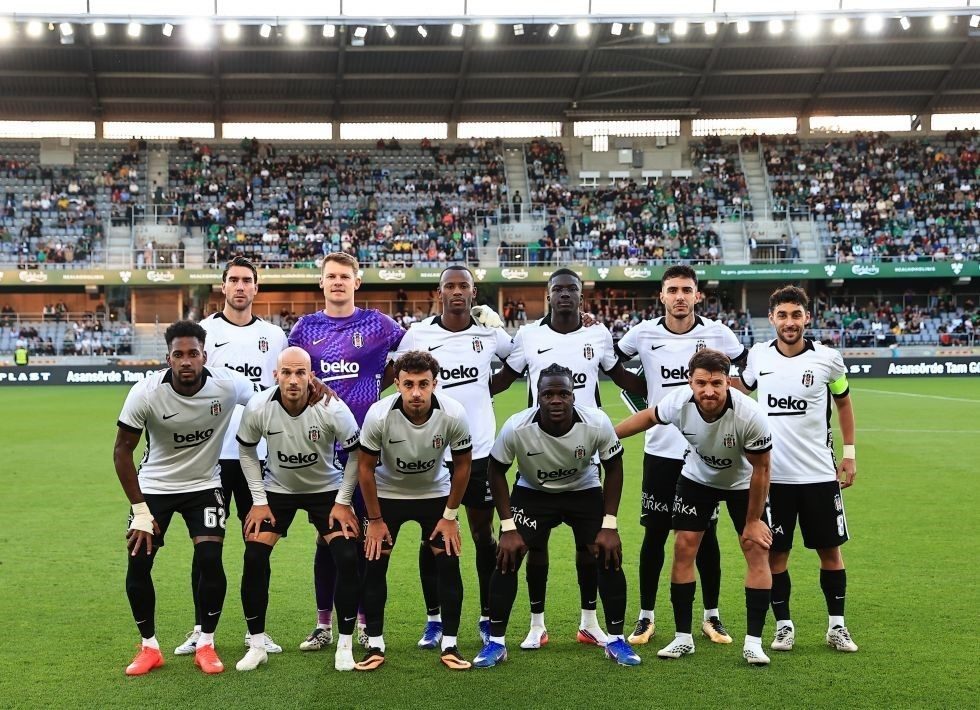 Beşiktaş, 2026-2027 futbol sezonunun birinci transfer döneminde 10 futbolcuyu kadrosuna