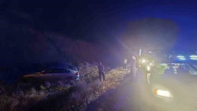 Bingöl’de sürücüsünün direksiyon hakimiyetini kaybettiği otomobilin yoldan çıkması sonucu meydana