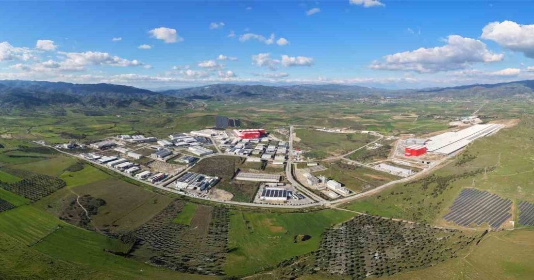 Çine Organize Sanayi Bölgesi’nde çalışan kadınların, çocuklarını bırakabilmeleri için Güney