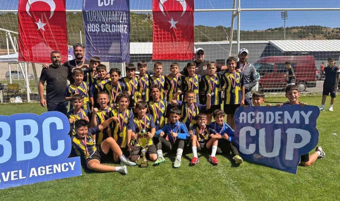 Talas Belediyespor, geleceğin futbol yıldızlarını buluşturan Academy Erciyes Cup 2026’da