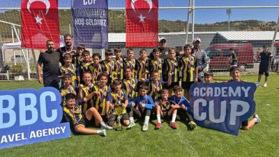 Talas Belediyespor, geleceğin futbol yıldızlarını buluşturan Academy Erciyes Cup 2026’da