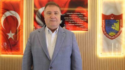 İzmir Şoförler ve Otomobilciler Esnaf Odası Başkanı Erkan Özkan, taksi