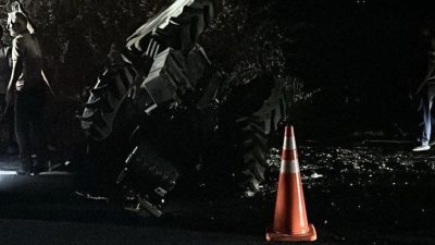 Eskişehir’in Sivrihisar ilçesinde kamyon ile traktörün çarpışması sonucu meydana gelen