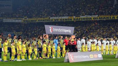 Fenerbahçe ile Beşiktaşü yarın oynayacakları derbiyle toplamda 365. kez rakip