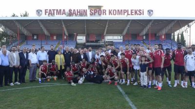 Gaziantep Valisi Kemal Çeber ve Büyükşehir Belediye Başkanı Fatma Şahin,
