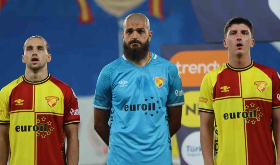 Gaziantep FK maçının ilk yarısındaki performansı nedeniyle taraftarlar tarafından protesto