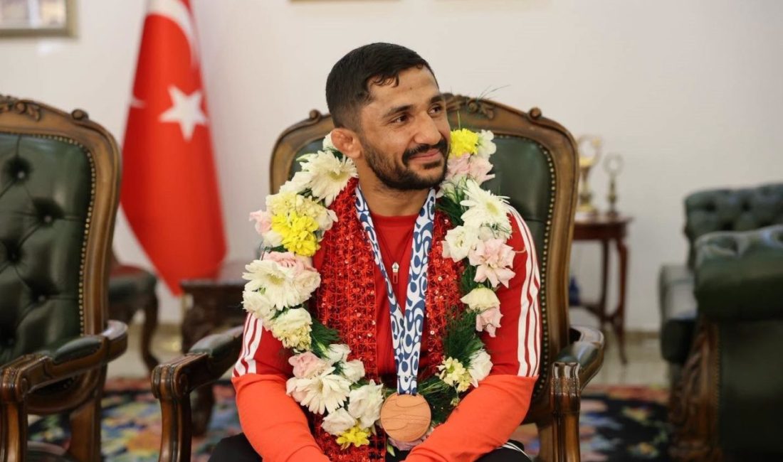 Vali Taşolar, Akdeniz Oyunları’nda bronz madalya kazanan Salih Yıldız’ı tebrik