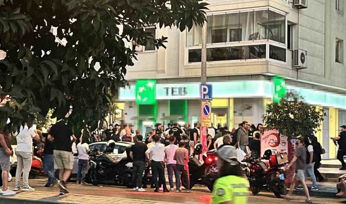 İzmir’in Karabağlar ilçesinde bir banka şubesine girerek güvenlik görevlisinin silahıyla