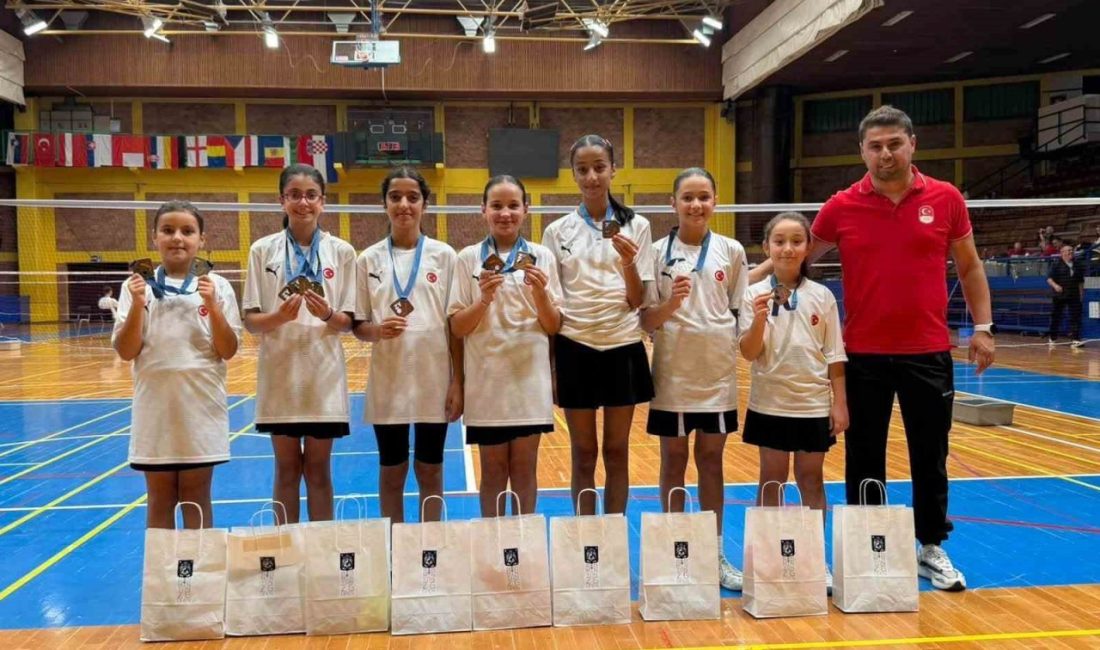 Hırvatistan’ın başkenti Zagreb’de düzenlenen Lİ-Ning Zagreb Youth 2026 Turnuvası’nda mücadele