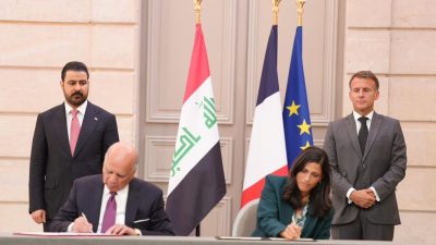 Fransa Cumhurbaşkanı Emmanuel Macron, Irak Başbakanı Ali Zeydi ile bir