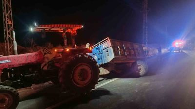 Mardin’in Artuklu ilçesinde ciple traktörün çarpıştığız kaza maddi hasarla atlatıldı.