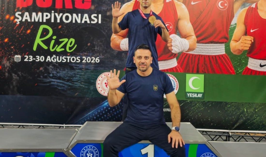 Rize’de düzenlenen U-23 Erkekler ve Kadınlar Türkiye Ferdi Boks Şampiyonası’nda