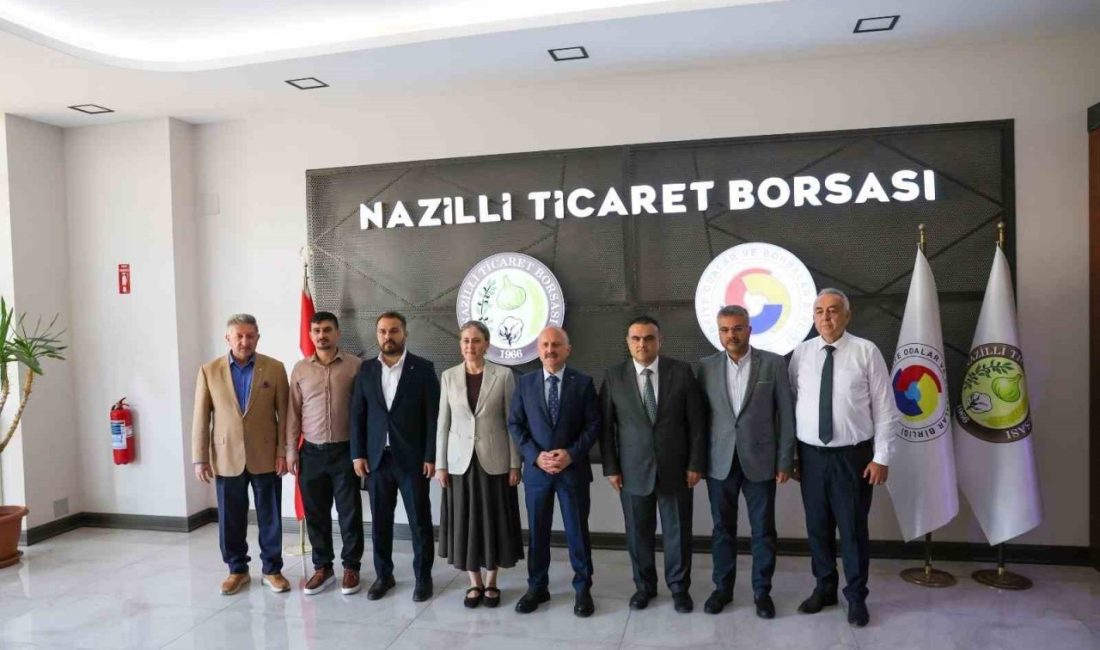 Nazilli Ticaret Odası Yönetim Kurulu Başkanı Nuri Arslan kuru incir