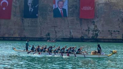 Samsun Büyükşehir Spor Kulübü sporcuları, Gaziantep’te düzenlenen Dragon Bot Türkiye