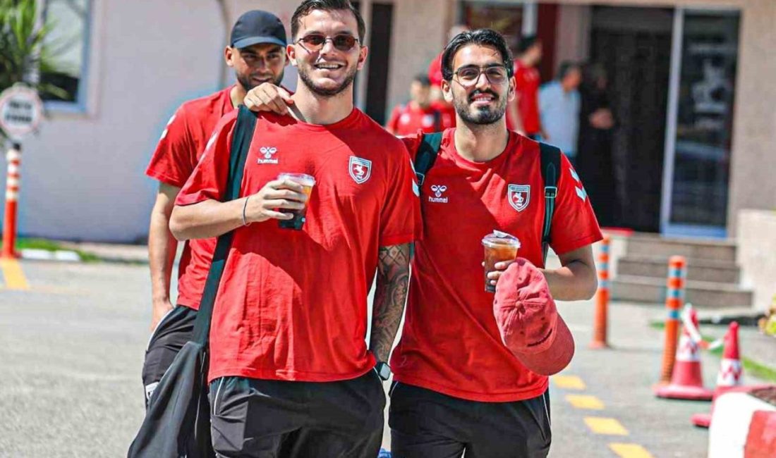 Kocaelispor maçı hazırlıklarını tamamlayan Samsunspor, havayolu ile Kocaeli’ne hareket etti.