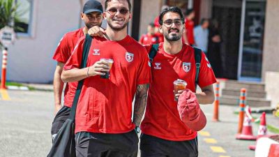 Kocaelispor maçı hazırlıklarını tamamlayan Samsunspor, havayolu ile Kocaeli’ne hareket etti.