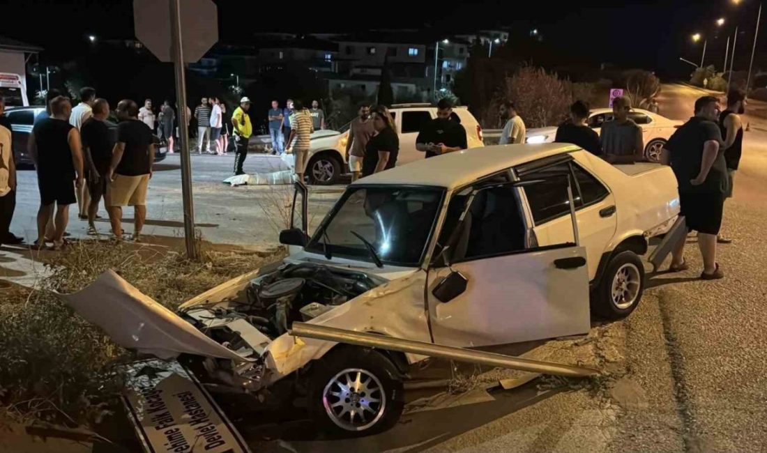 Aydın’ın Söke ilçesinde iki otomobil ve bir motosikletin karıştığı trafik