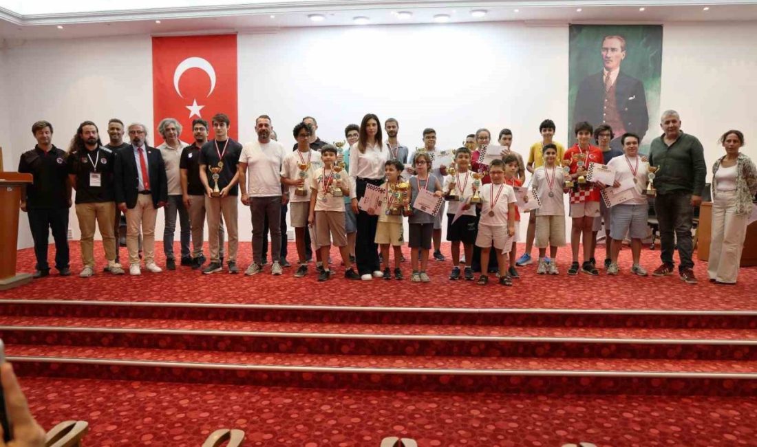 Bu yıl 15’incisi düzenlenen Ulusal Söke Belediyesi-Remzi Zeytinoğlu Satranç Turnuvası,
