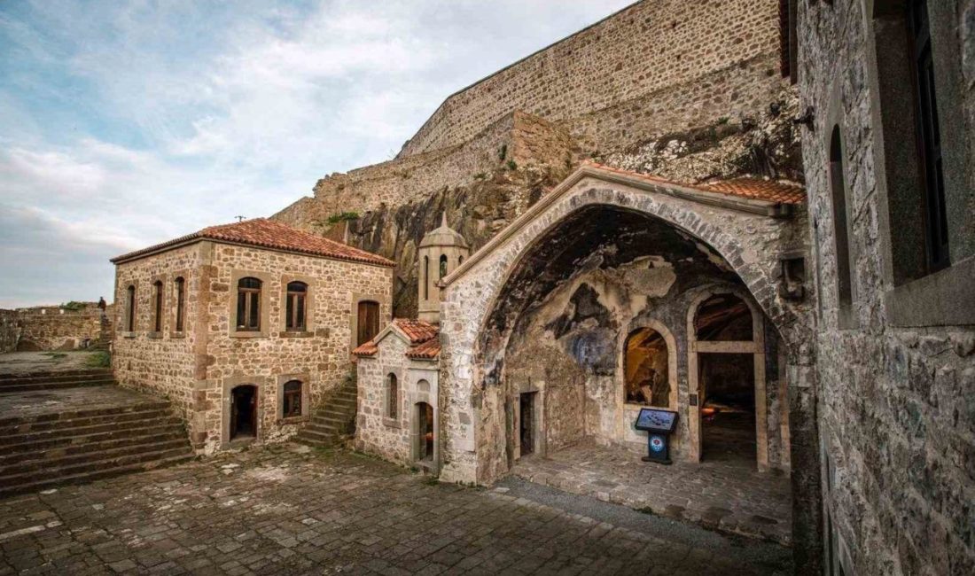 Trabzon’da Atatürk Köşkü, Çal Mağarası, Kızlar Manastırı ve Şehir Müzesi